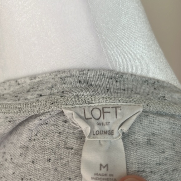 Loft lounge women’s gray&navy variegated teeshirt - Picture 6 of 6